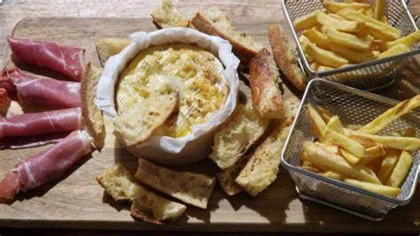 Camembert rôti et frites  pour 2 pers - Vignerons Indépendants