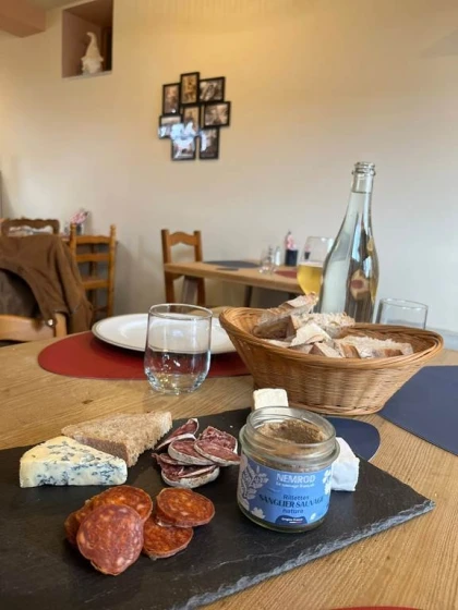 Pause gourmande : planchette locale et vins chez le vigneron - Vignerons Indépendants