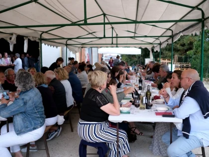 Soirée Magie & Mentalisme par le magicien professionnel Axel Lupin dans le cadre Vine Art en Gascogne - Vignerons Indépendants