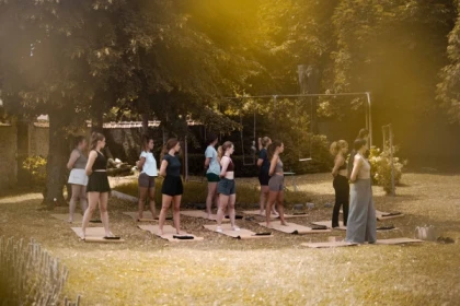 Yoga et dégustation champagne : expérience pleine conscience - Vignerons Indépendants