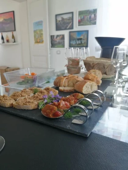 Histoire des vins et Grignotage Local - Vignerons Indépendants