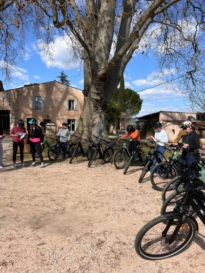 Provence : Balade « L’Empreinte du Temps », à vélo électrique, Patrimoine, Jeu de Piste, Vin - Vignerons Indépendants