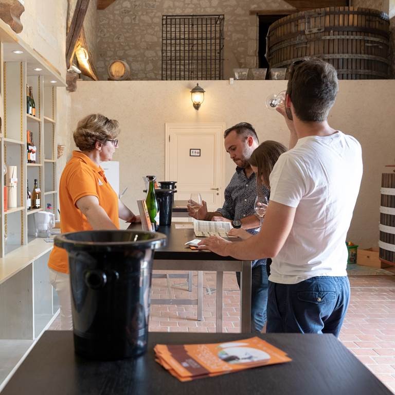 La dégustation Découverte (3 vins) offerte - Vignerons Indépendants