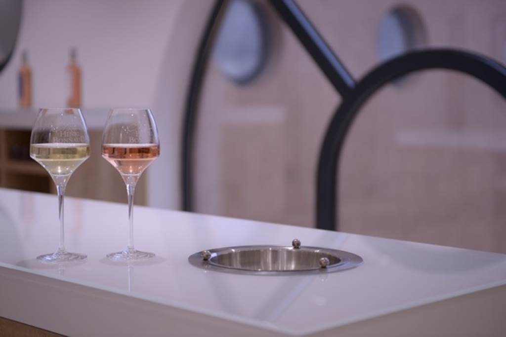 Visite du chai et dégustation (en français) - Vignerons Indépendants